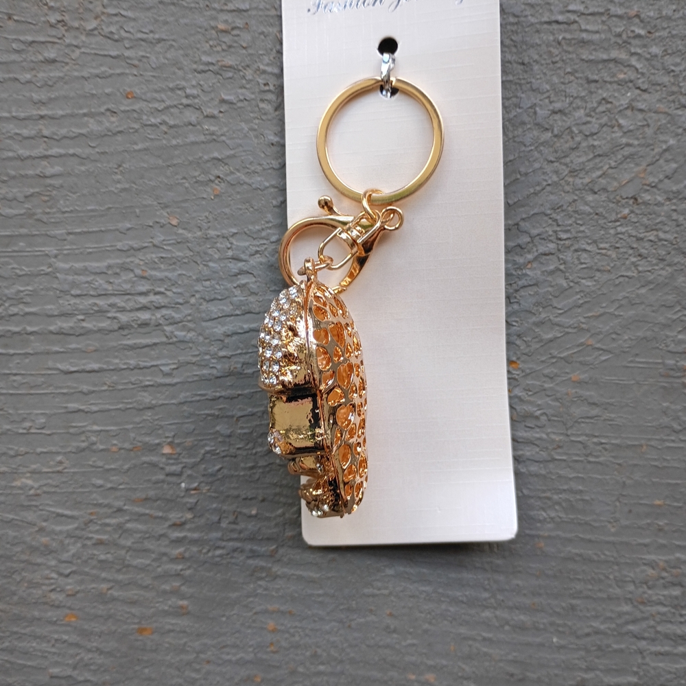 Gold Skull Keychain with Rhinestones - Picture 3 of 8